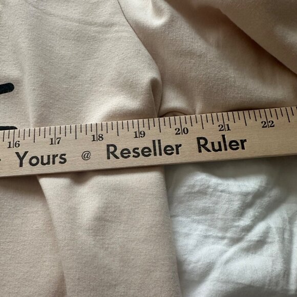 Cat Mom Graphic Beige Sweatshirt XL Soft Cozy Pullover Casual Long Sleeve Top - Picture 6 of 9